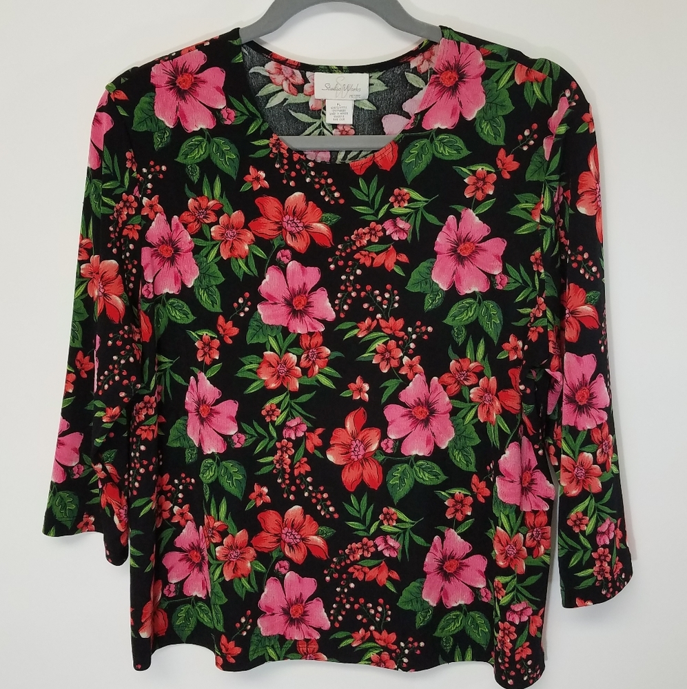 Studio Works Sweater Pink Green Floral Petite L